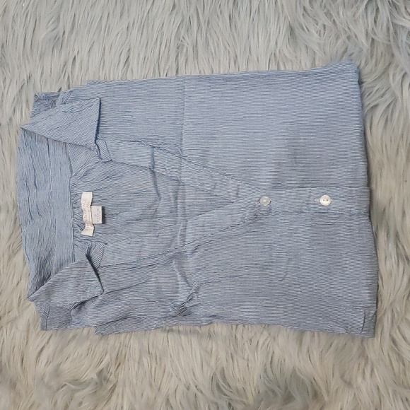 NWOT Finn & Grace V-Neck Light Blue Tops- Small - Picture 3 of 3